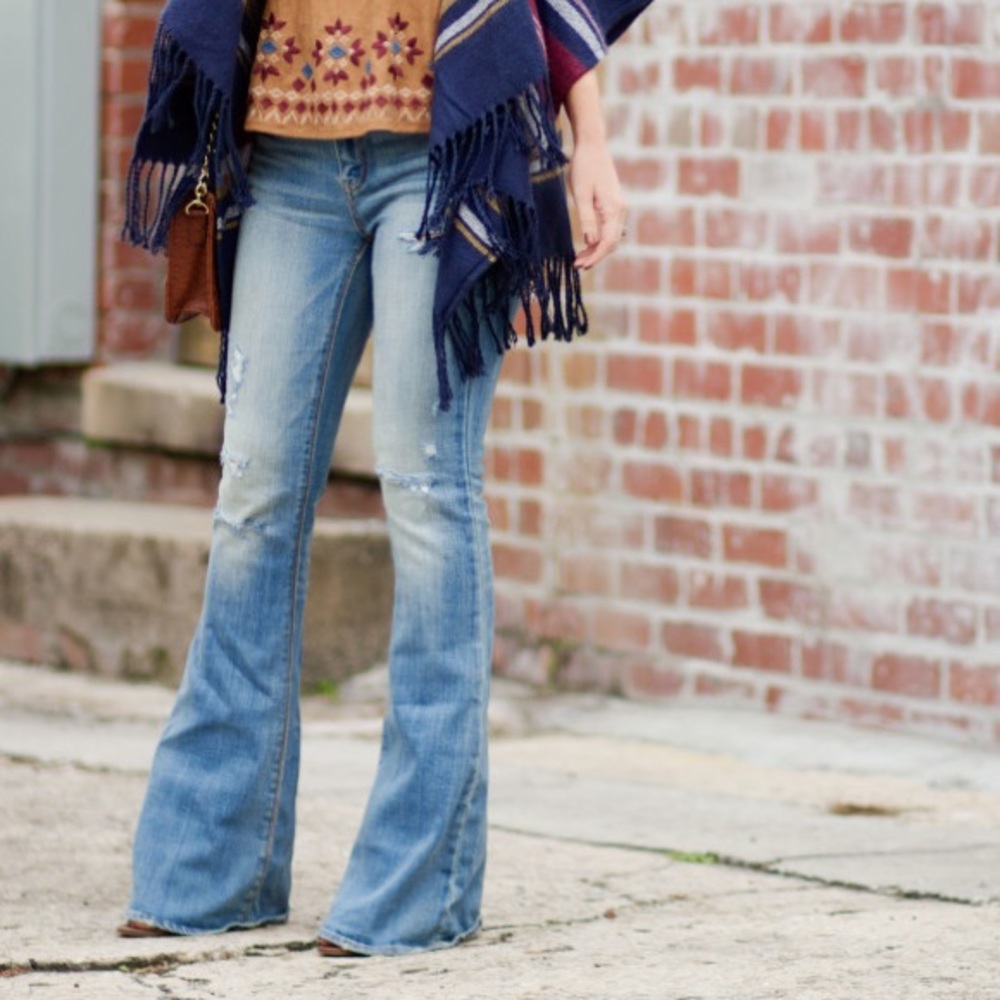 High-waisted Flare Jeans